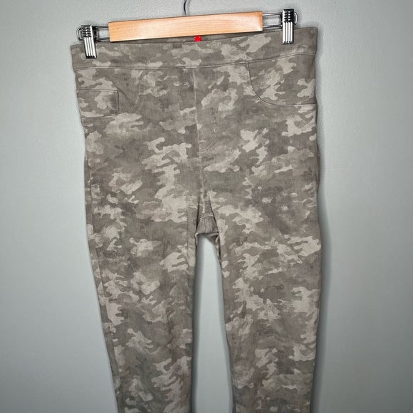 SPANX Jean-Ish Legging - Stone Wash Camo - Picture 5 of 11